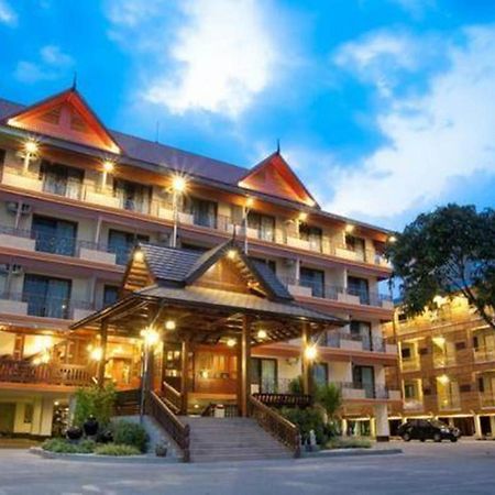 Baankhun Chiang Mai Hotel Exterior photo